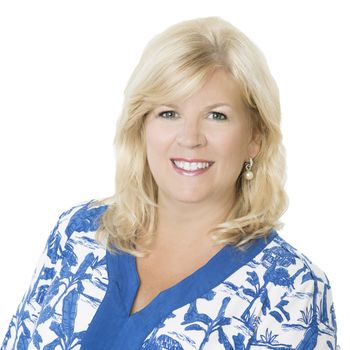 Portrait of Traci Burns - Broker Associate, REALTOR®.